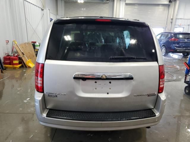 2010 Chrysler Town & Country Touring