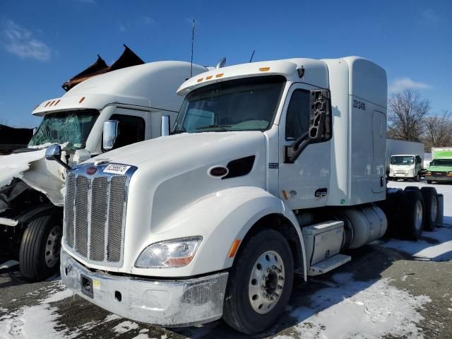 2017 Peterbilt 579