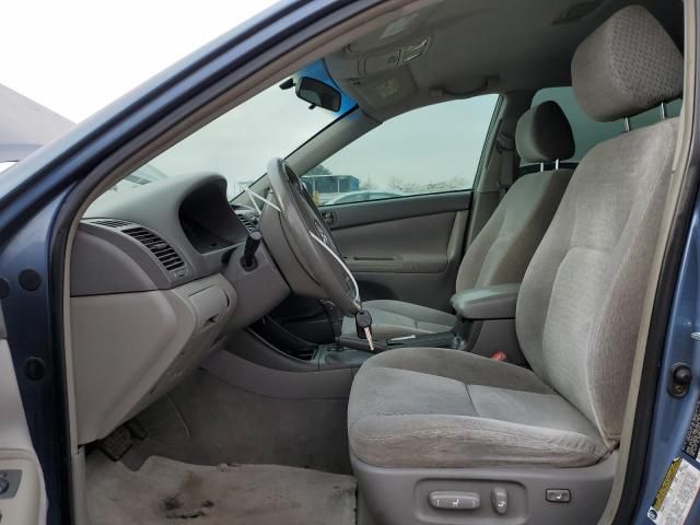 2004 Toyota Camry LE