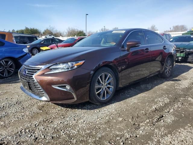 2018 Lexus ES 300H