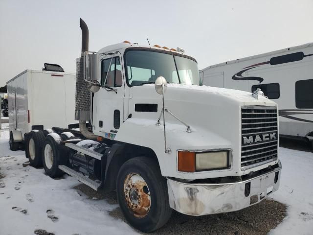 2001 Mack 600 CH600