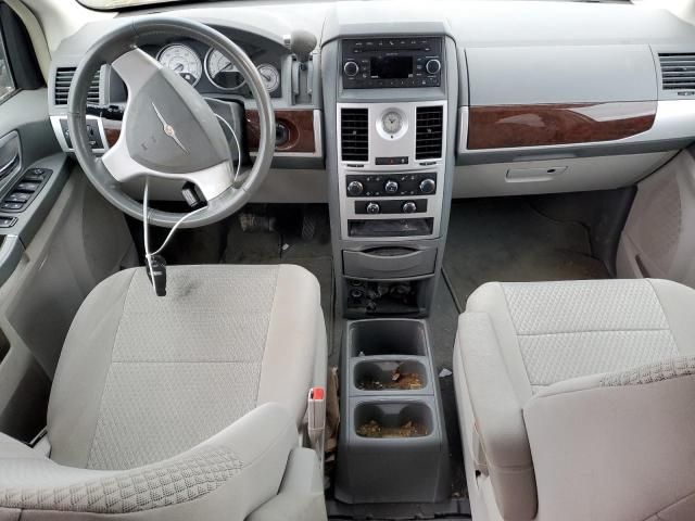 2010 Chrysler Town & Country Touring