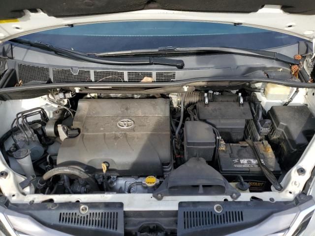 2016 Toyota Sienna XLE