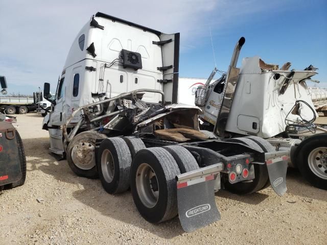 2021 Freightliner Cascadia 126