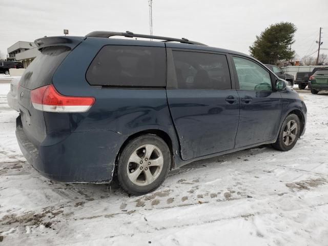 2011 Toyota Sienna LE