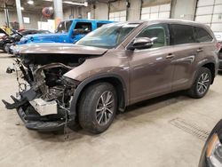 Salvage cars for sale at Blaine, MN auction: 2017 Toyota Highlander SE