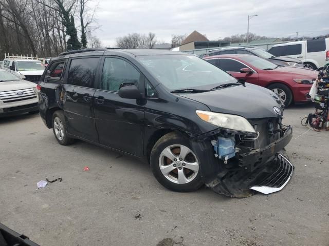 2013 Toyota Sienna LE