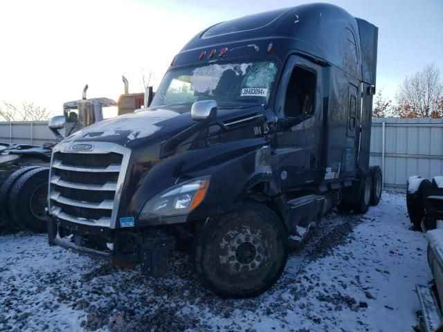 2019 Freightliner Cascadia 126