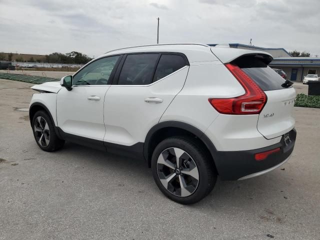 2024 Volvo XC40 Core