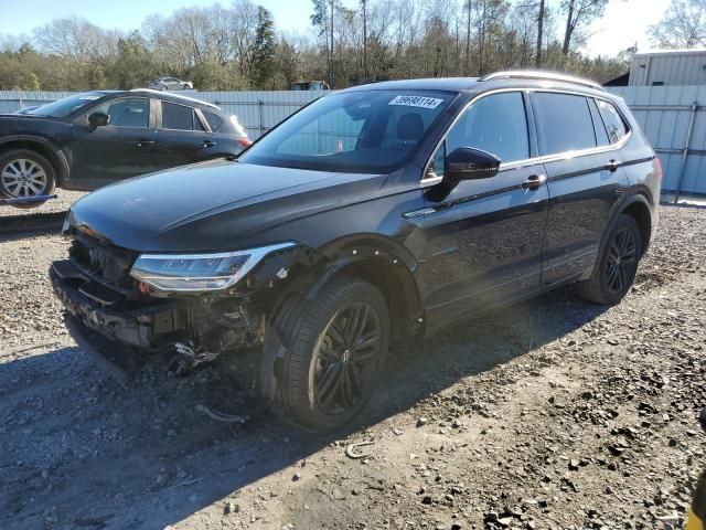 2022 Volkswagen Tiguan SE R-LINE Black