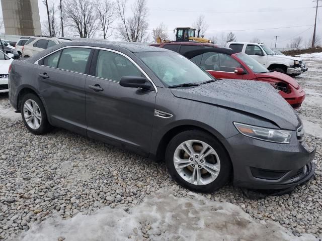 2016 Ford Taurus SE