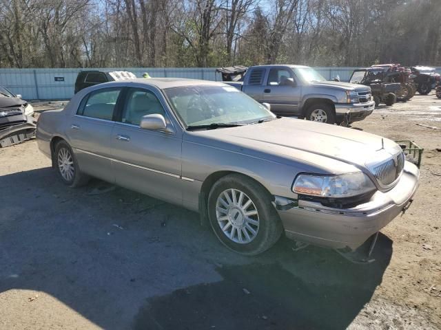 2003 Lincoln Town Car Signature