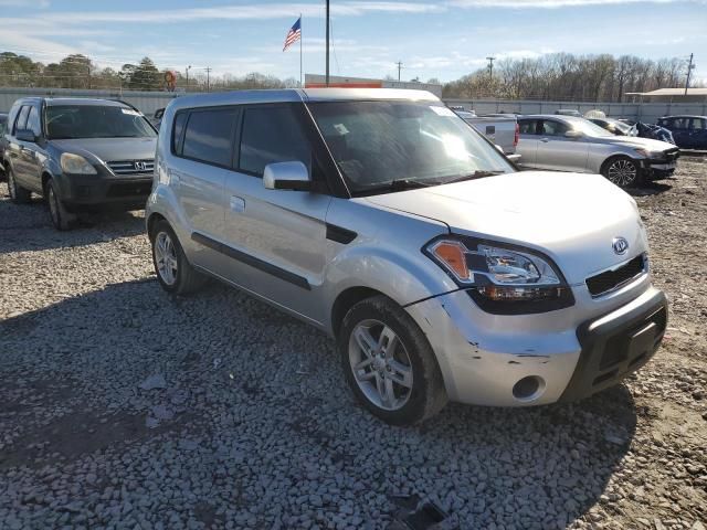 2010 KIA Soul +