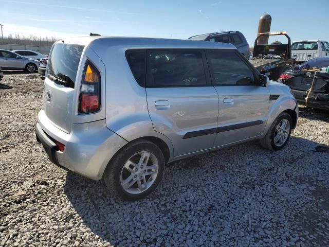 2010 KIA Soul +