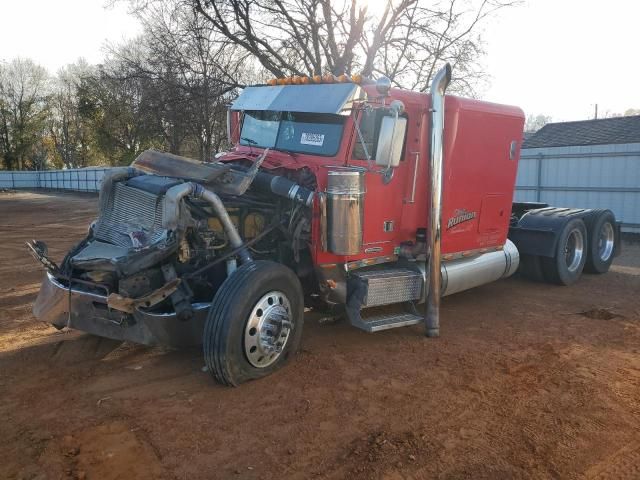 2003 Freightliner Conventional FLD132 XL Classic