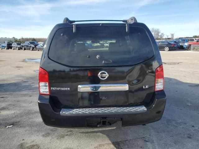 2005 Nissan Pathfinder LE