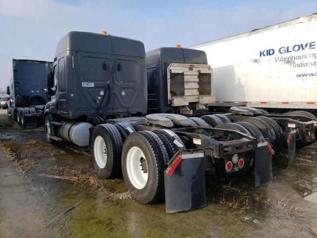 2017 Freightliner Cascadia 113