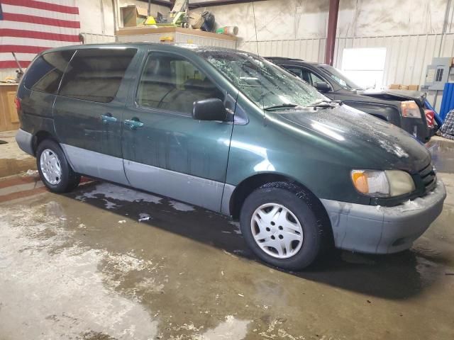 2001 Toyota Sienna CE