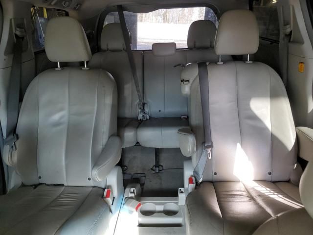 2013 Toyota Sienna XLE