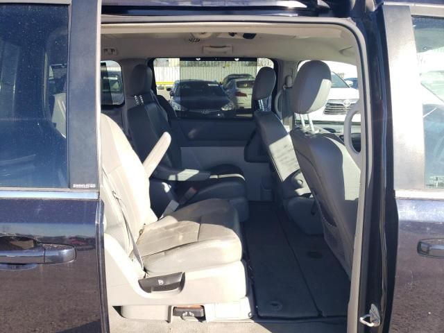 2010 Chrysler Town & Country Touring