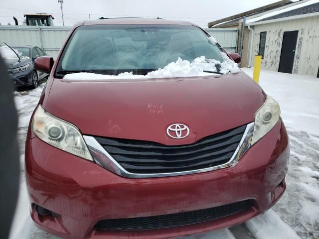 2011 Toyota Sienna LE