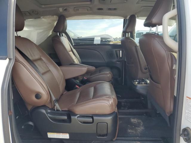 2019 Toyota Sienna XLE