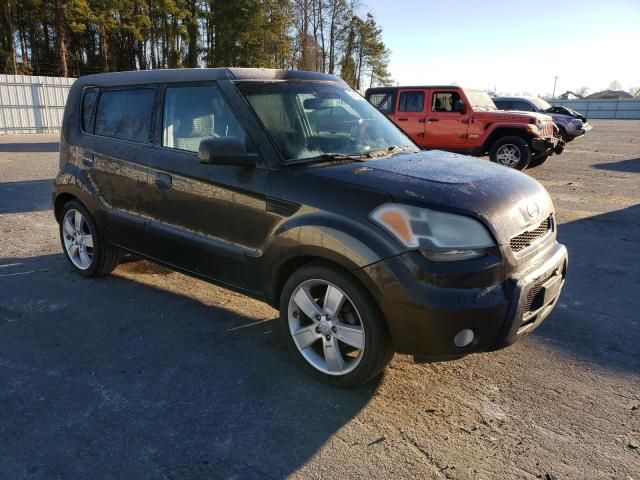 2010 KIA Soul +