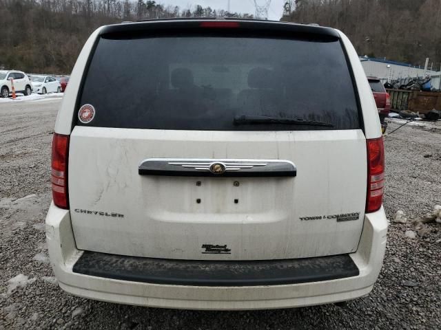 2010 Chrysler Town & Country Touring