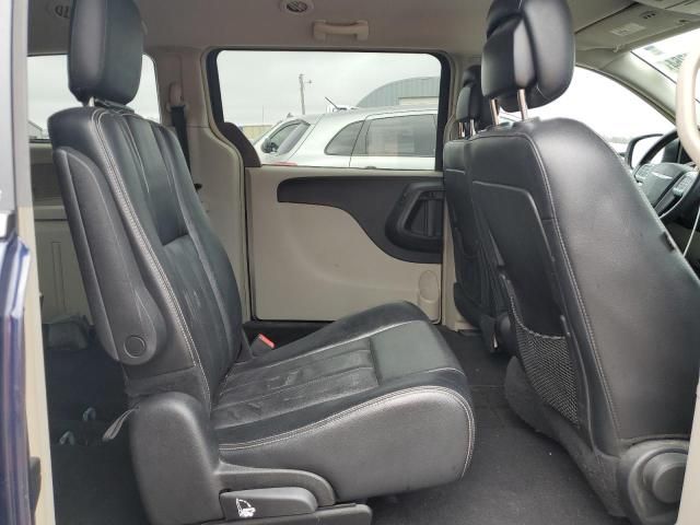 2013 Chrysler Town & Country Touring