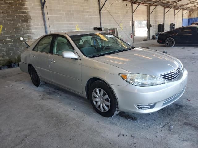 2005 Toyota Camry LE