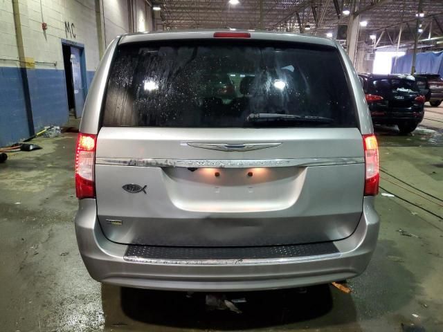 2013 Chrysler Town & Country Touring