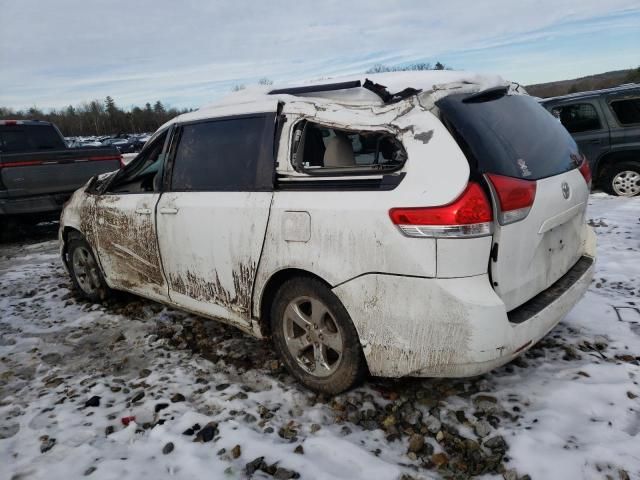 2011 Toyota Sienna LE