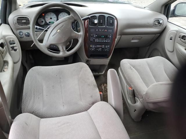 2003 Chrysler Town & Country LX