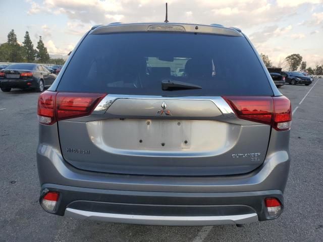 2016 Mitsubishi Outlander SE