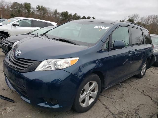 2011 Toyota Sienna LE