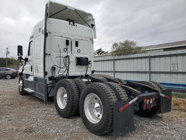 2016 Freightliner Cascadia 125