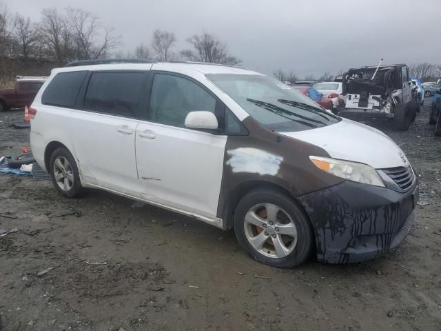 2014 Toyota Sienna LE