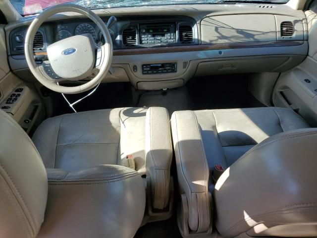 2005 Ford Crown Victoria LX