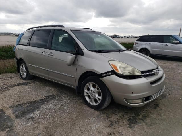 2004 Toyota Sienna XLE