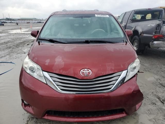 2013 Toyota Sienna XLE