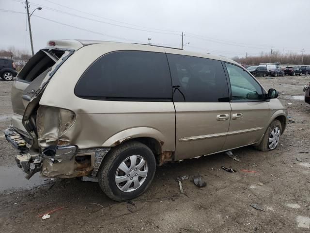 2003 Chrysler Town & Country LX