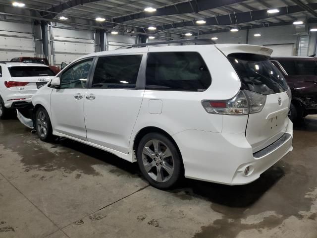 2013 Toyota Sienna Sport