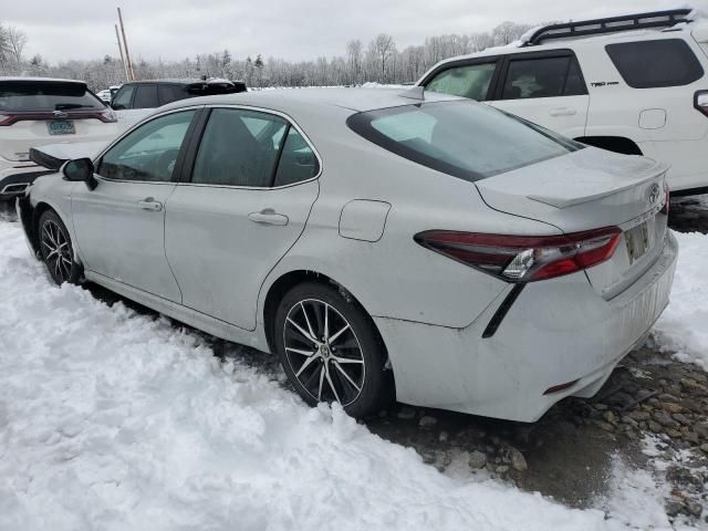 2022 Toyota Camry SE