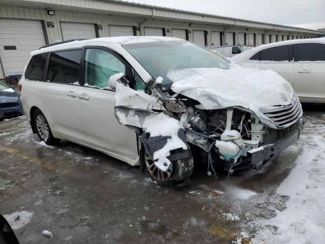 2015 Toyota Sienna XLE