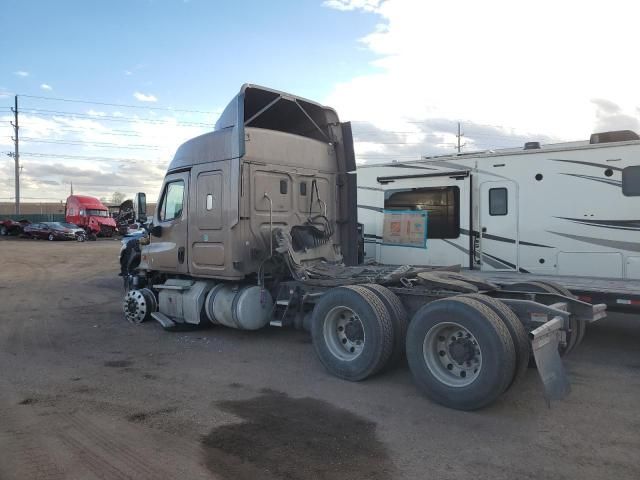 2015 Freightliner Cascadia 125