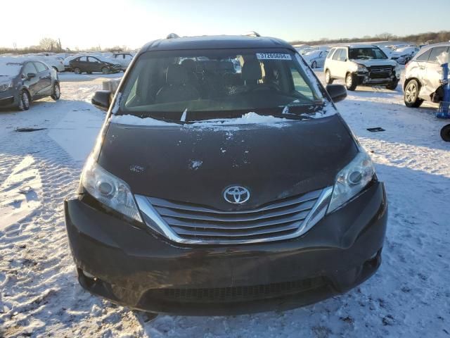 2016 Toyota Sienna XLE