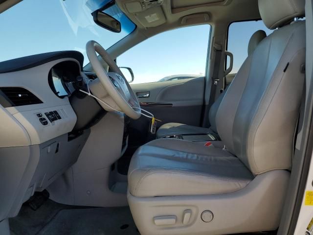 2013 Toyota Sienna XLE