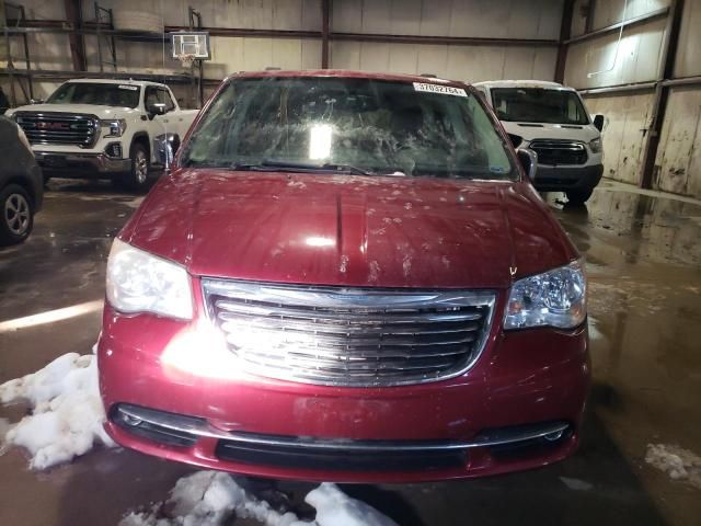 2013 Chrysler Town & Country Touring L