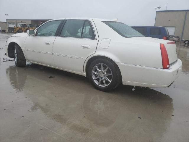 2011 Cadillac DTS Luxury Collection