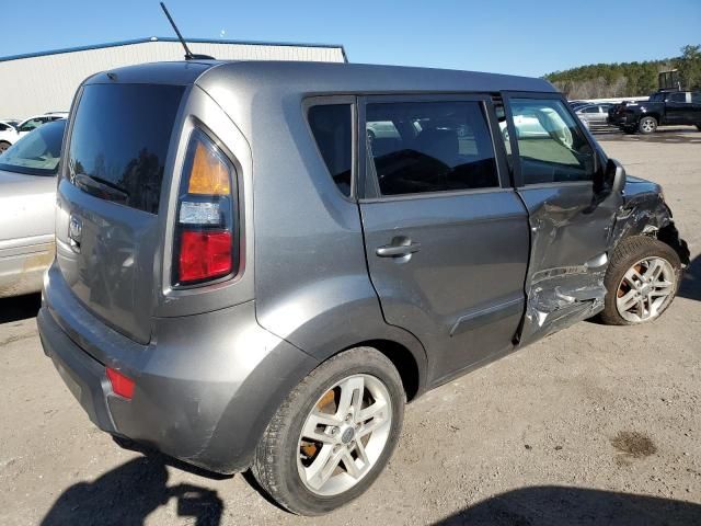 2011 KIA Soul +